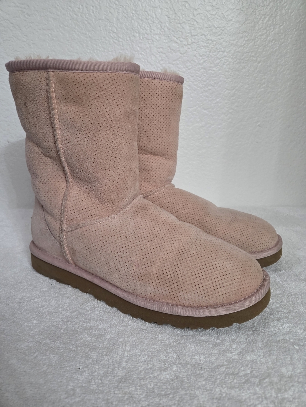 UGG Classic Short Perforated Boots Women's Size 8 Light Pink